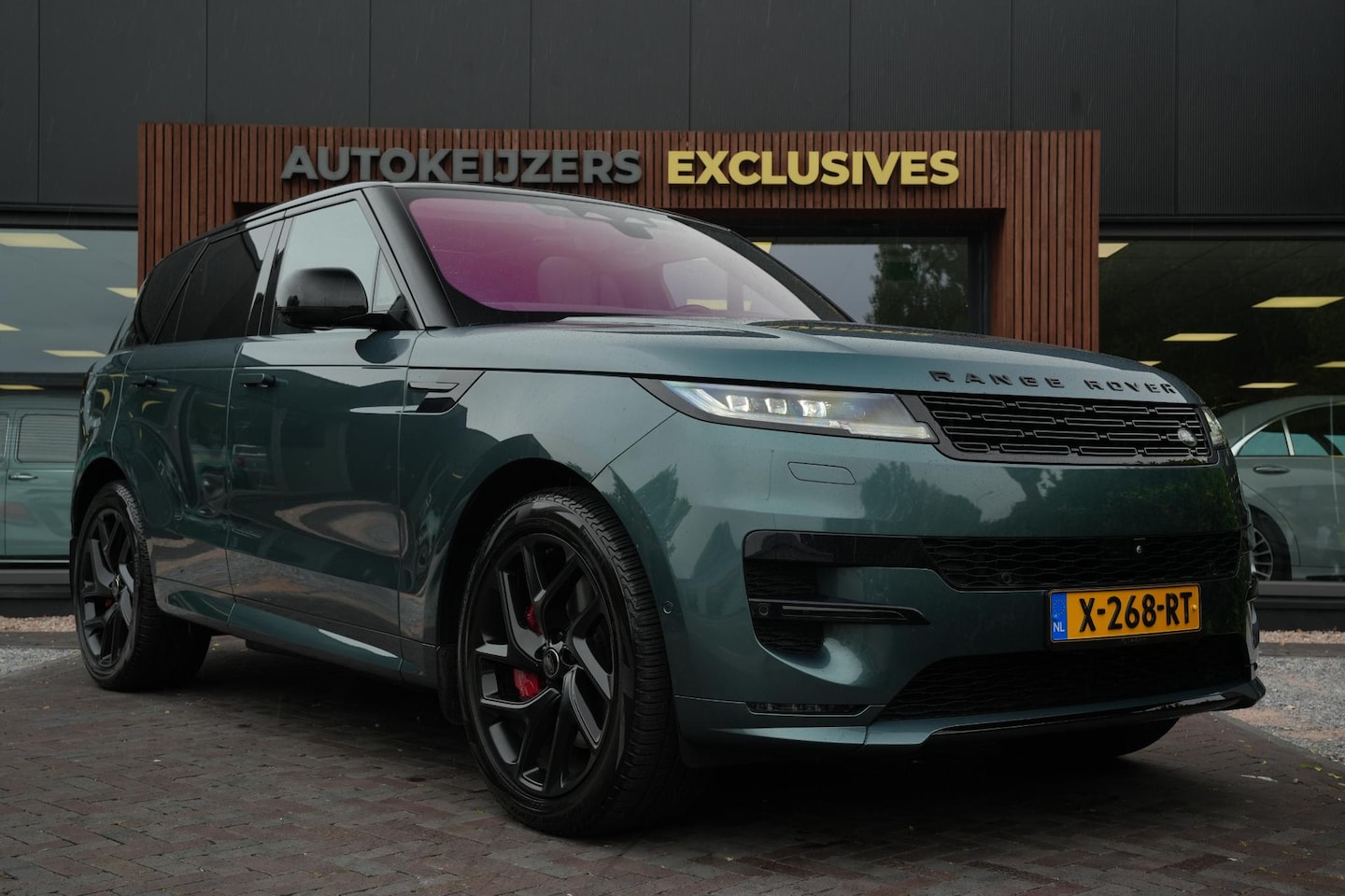 Land Rover Range Rover Sport - 3.0 P510e First Edition Panoramadak Massage Meridian HeadUp Ambient 22''LM - AutoWereld.nl