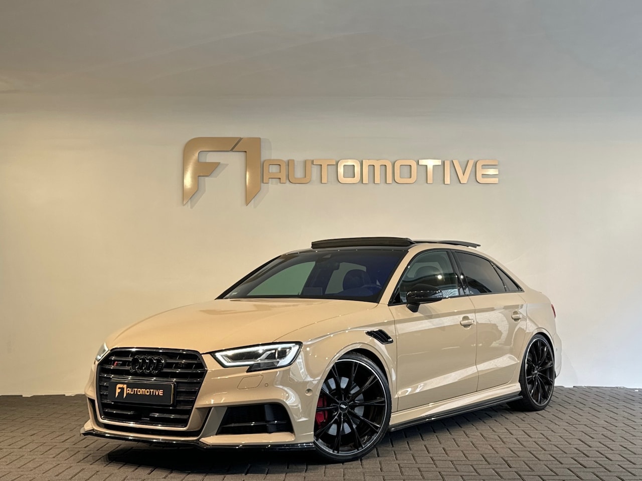 Audi S3 - Limousine 2.0 TFSI quattro Pro Line+ Pano|ABT|Akrapovic - AutoWereld.nl