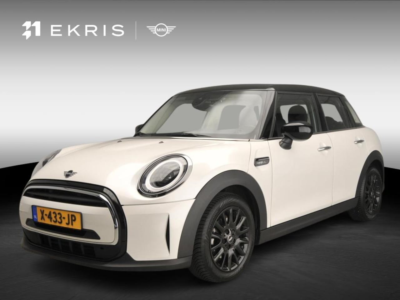 MINI Cooper - 5-deurs Automaat / Driving assist / LED / Cruise / Climate / PDC / Navigatie / Alu wielen - AutoWereld.nl