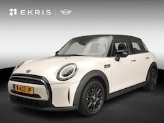 MINI Cooper - 5-deurs Automaat / Driving assist / LED / Cruise / Climate / PDC / Navigatie / Alu wielen