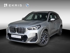 BMW X1 - sDrive20i | M Sportpakket | Travel Pack | Verwarmd Stuurwiel | Comfort Access | Achteruitr