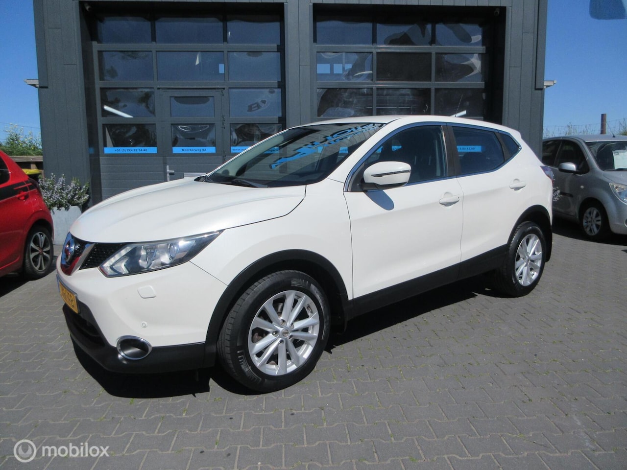 Nissan Qashqai - 1.2 Connect Edition Automaat 115dkm Camera Hoge zit - AutoWereld.nl