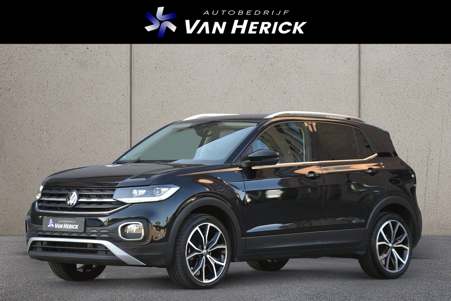 Volkswagen T-Cross - 1.0 TSI Style Automaat | Black Design | ACC | Achteruitrijcamera - AutoWereld.nl
