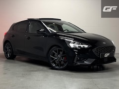 Ford Focus - 2.3 EcoBoost ST-3 Pano Camera Recaro Navi Stoelv