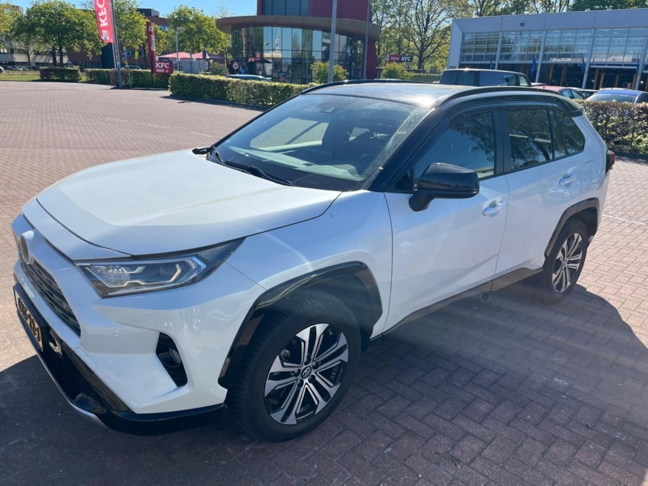 Toyota RAV4 - 2.5 Hybrid AWD Bi-Tone 2.5 Hybrid AWD Bi-Tone - AutoWereld.nl
