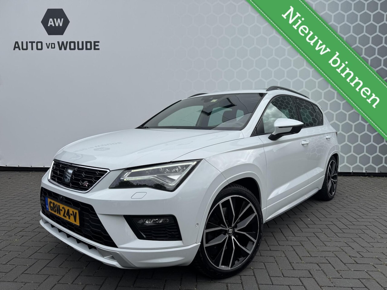 SEAT Ateca - 2.0 TSI FR 4DRIVE Panoramadak 360 Camera Carplay - AutoWereld.nl