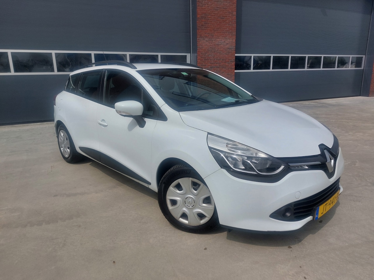 Renault Clio Estate - 1.5 dCi ECO Expression AIRCO NAV - AutoWereld.nl