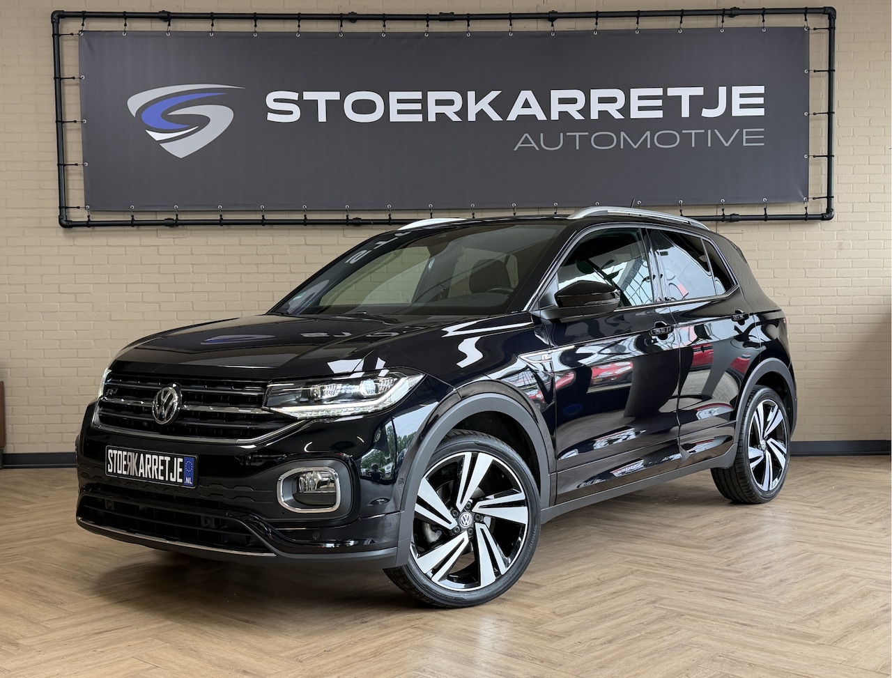 Volkswagen T-Cross - 1.0 TSI 115pk R-Line | Carplay | 18" | Camara | Stoelverwarming | LED | Digitaal Display | - AutoWereld.nl