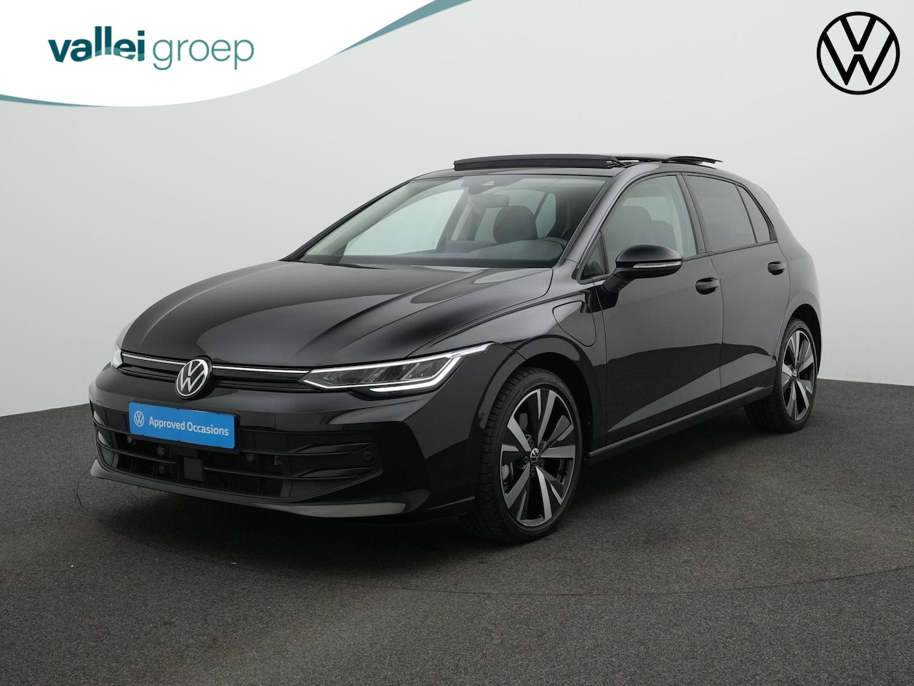 Volkswagen Golf - 1.5 eHybrid 204 pk Life Edition | Panoramadak | Stuur-/stoelverwarming | Achteruitrijcamer - AutoWereld.nl