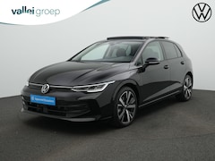 Volkswagen Golf - 1.5 eHybrid 204 pk Life Edition | Panoramadak | Stuur-/stoelverwarming | Achteruitrijcamer