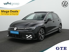 Volkswagen Golf - 1.5 eHybrid 272 pk DSG GTE | Panoramadak | Trekhaak | Adaptief onderstel | Head-up display