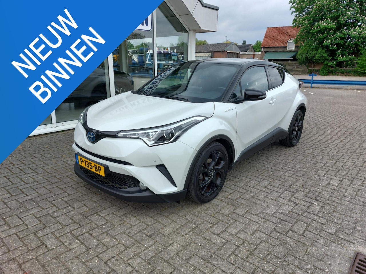 Toyota C-HR - 1.8 Hybrid Bi-Tone 1.8 Hybrid Bi-Tone - AutoWereld.nl