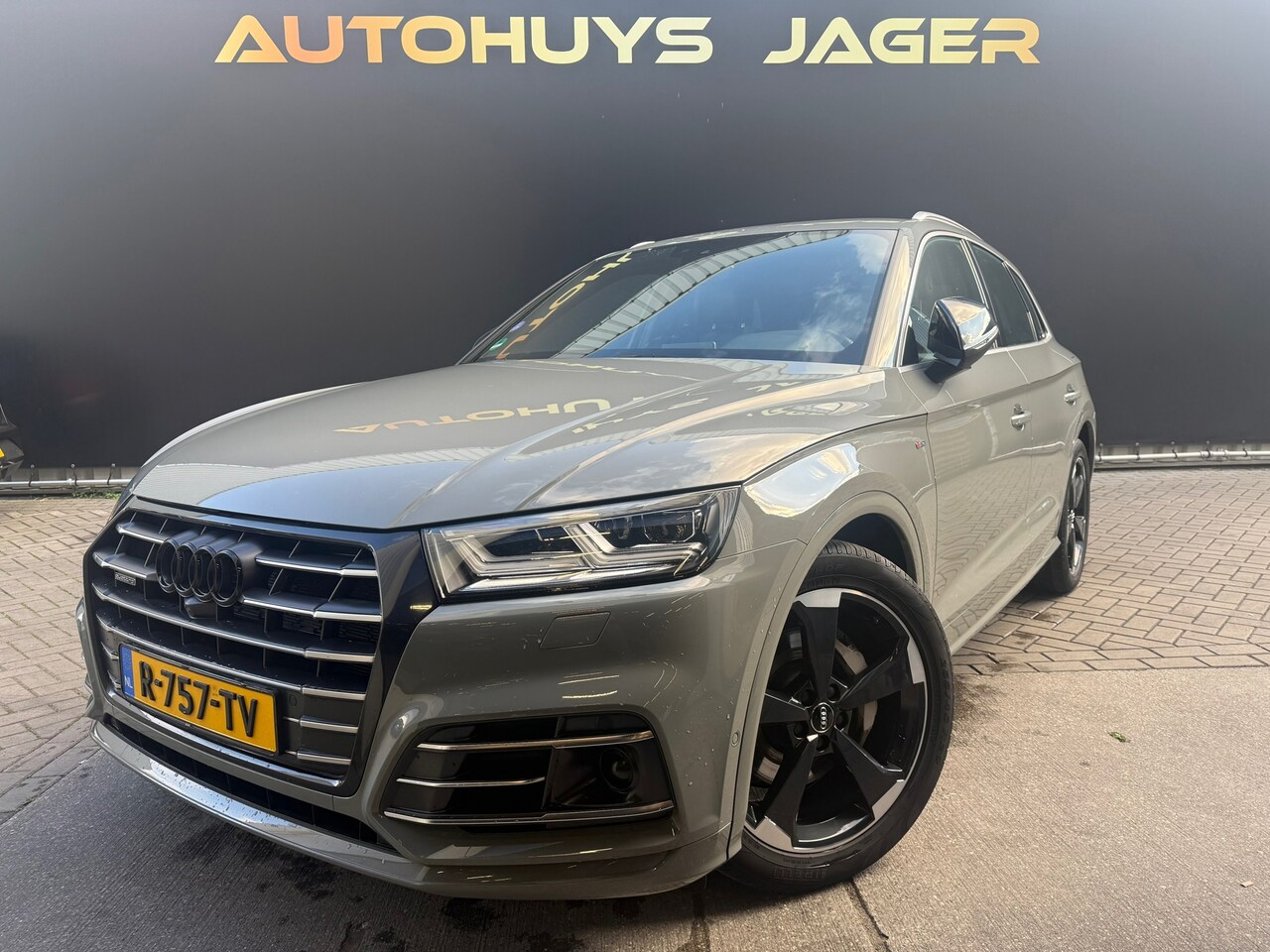 Audi Q5 - 55 TFSI e quattro Competition Sline Virtual Dodehoek 360 Acc - AutoWereld.nl