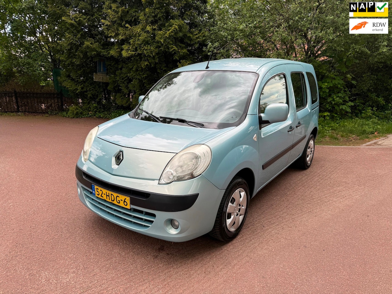 Renault Kangoo Family - 1.6-16V Expression / Airco / Apk / Trekhaak / Nap - AutoWereld.nl