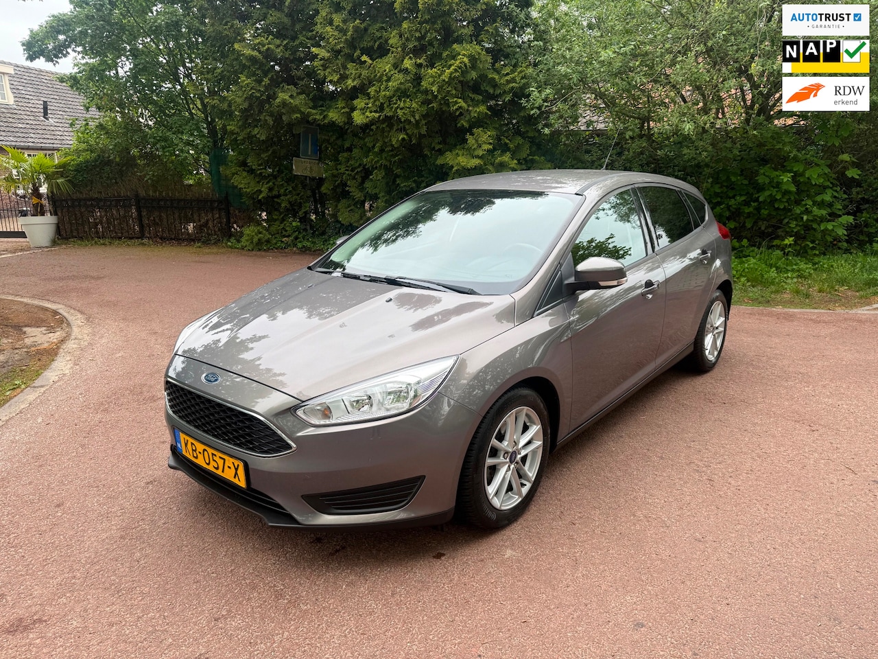 Ford Focus - 1.0 Trend / Navi / Airco/ PDC / Lm / Bt / Apk / Aux - AutoWereld.nl