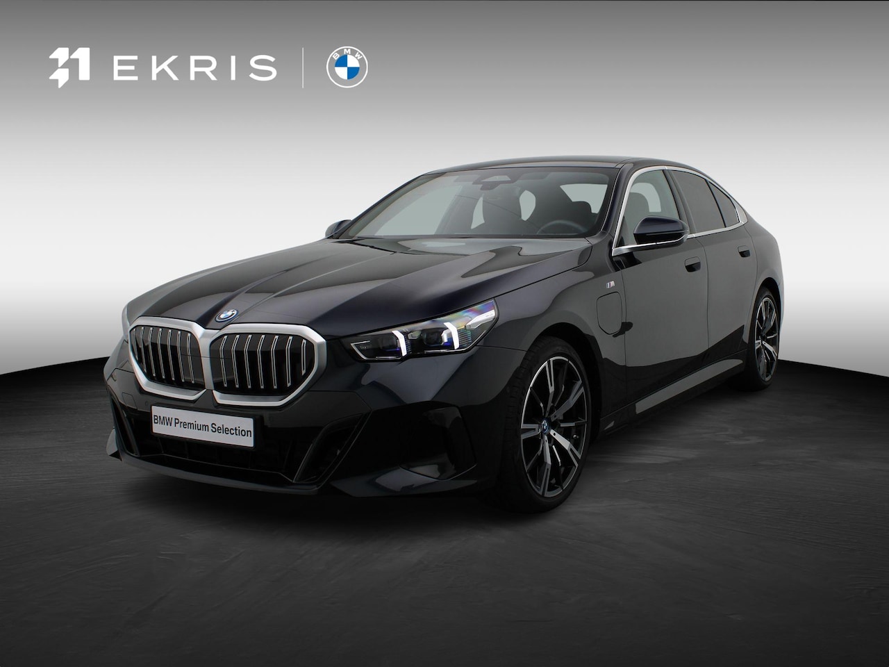 BMW 5-serie - Sedan 550e xDrive M Sportpakket | Adaptief Onderstel Professional | Driving Assistant | Ha - AutoWereld.nl