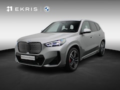 BMW iX1 - eDrive20 M Sportpakket Pro | Driving Assistant Plus | Head-Up Display | 19"