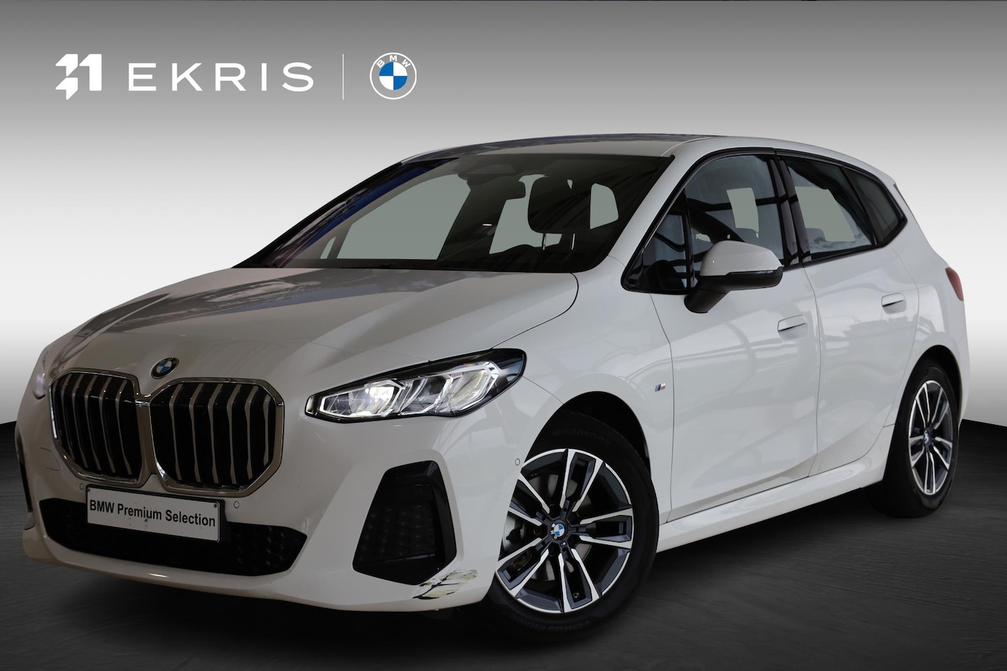 BMW 2-serie Active Tourer - 220i | M Sportpakket | Parkeersensoren | Achteruitrij Camera | Lentevoordeel - AutoWereld.nl