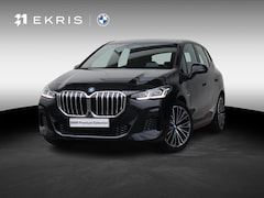 BMW 2-serie Active Tourer - 230e xDrive M Sport/ Glazen Panoramadak/ Elektrisch verstelbare en verwarmbare stoelen/ He