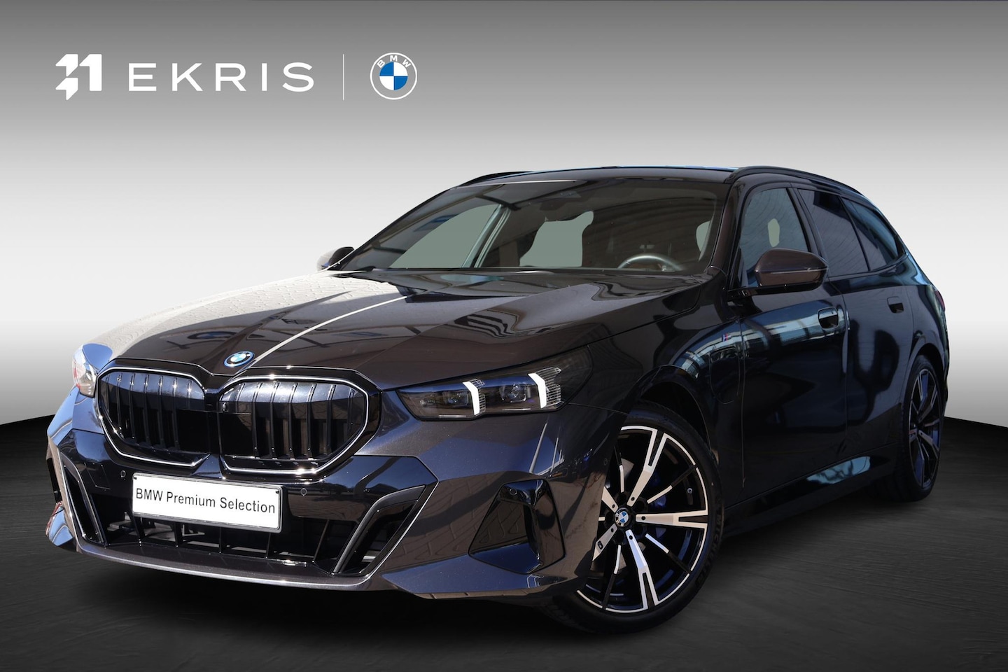 BMW 5-serie Touring - 530e | M Sport Edition | Harman Kardon | Innovation Pack | Glazen Panoramadak | Trekhaak - AutoWereld.nl