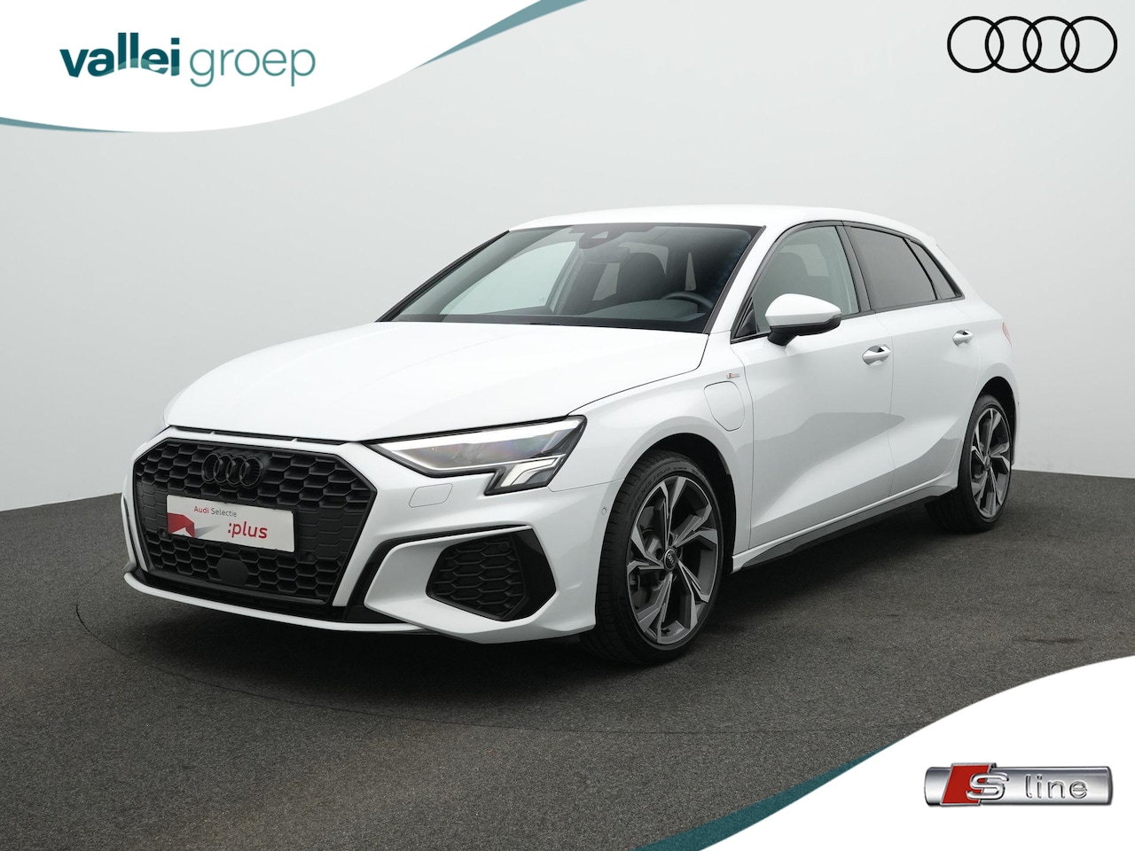 Audi A3 Sportback - 40 TFSI e 204 pk S-Line | Adaptive Cruise | Stoelverwarming | Navigatie | Parkeersensoren - AutoWereld.nl