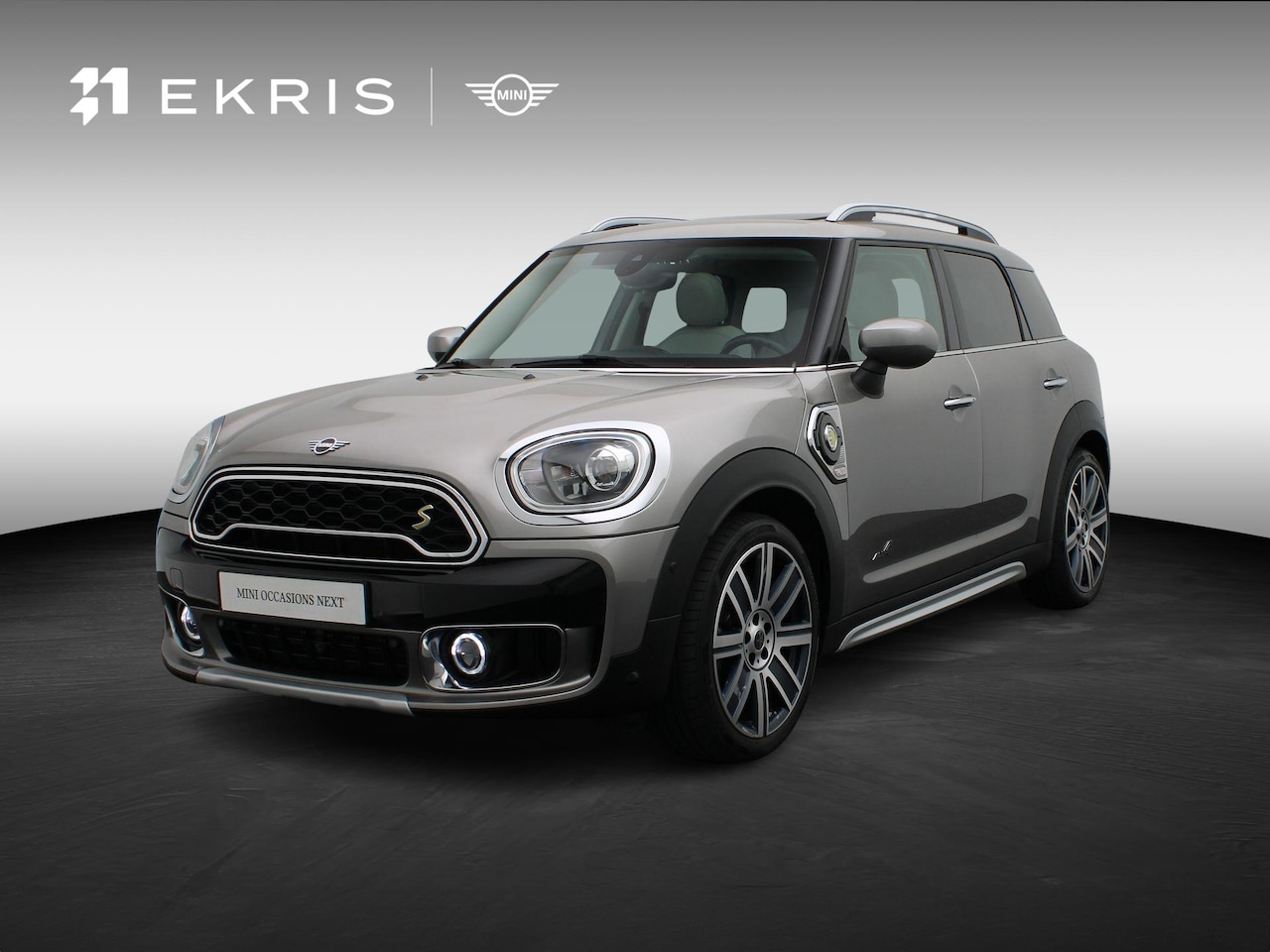 MINI Countryman - Cooper S E ALL4 Chili + Comfort Access + Achteruitrijcamera + Panoramadak + LED + Driving - AutoWereld.nl