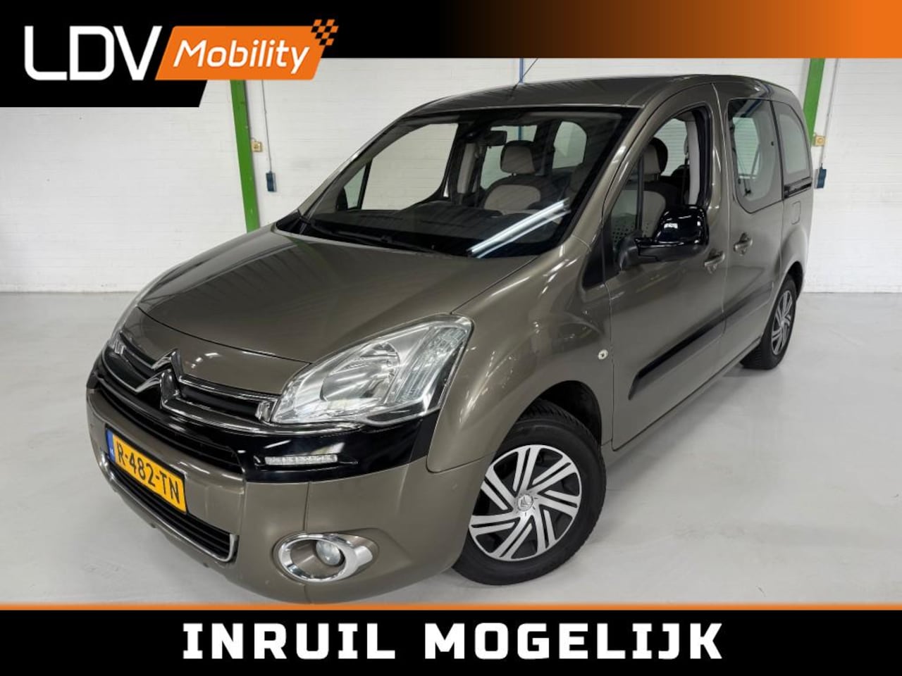 Citroën Berlingo - 1.6 Benzine VTI COLLECTION / Trekhaak / PCD / Airco / Cruise / Nieuwe All-season banden. - AutoWereld.nl