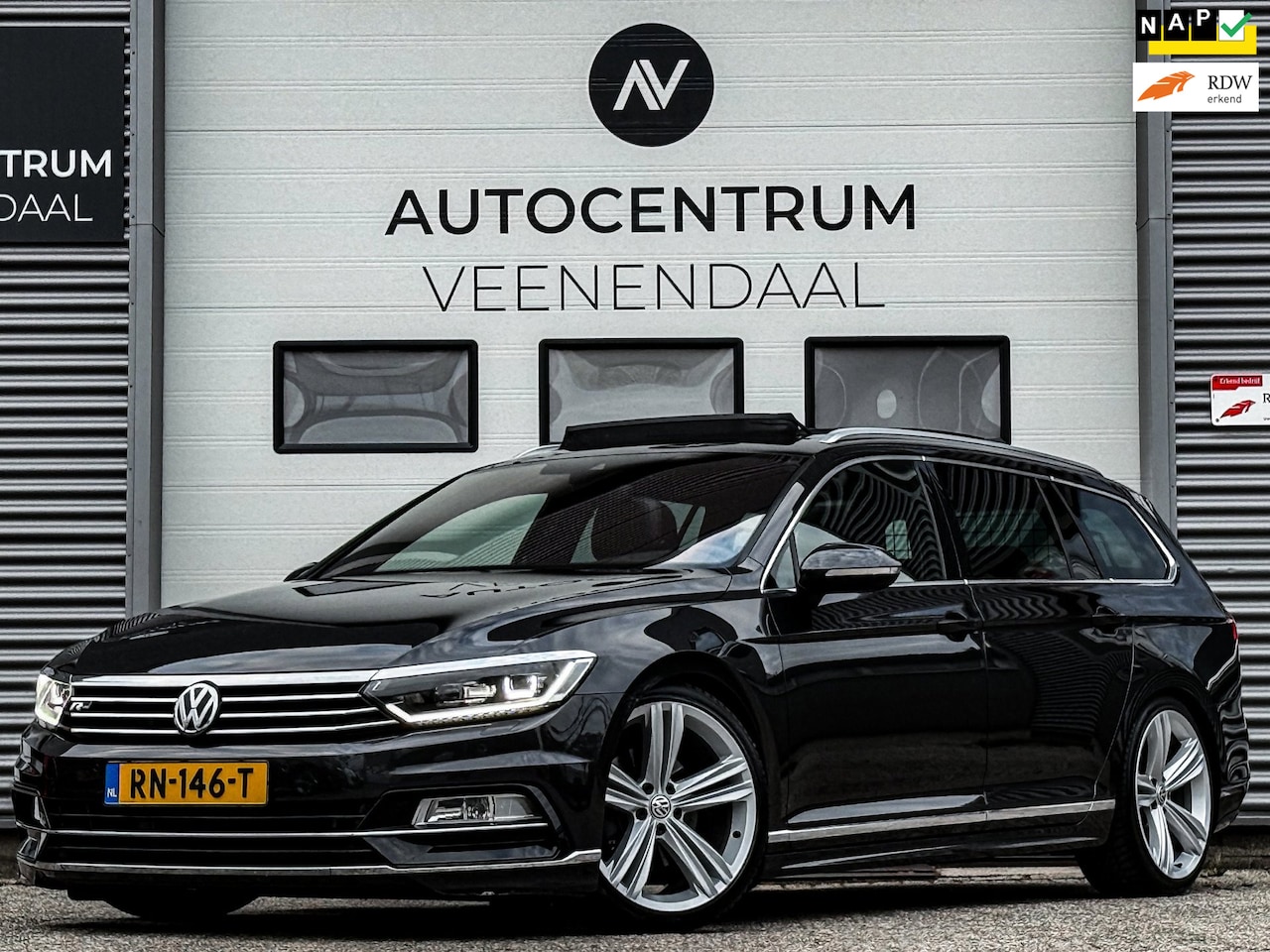 Volkswagen Passat Variant - 2.0 TDI Highline R-LINE 150 PK PANO/DYNAUDIO/ACC/LEDER/TREKHAAK - AutoWereld.nl