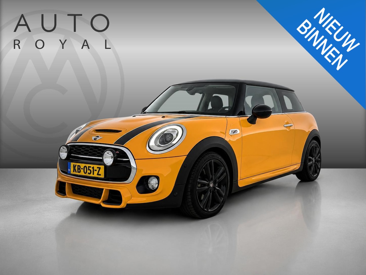 MINI Cooper S - Mini 2.0 Chili Serious Business JOHN COOPER WORKS |HARMAN/KARDON | STOELVERWARMING| DIGITA - AutoWereld.nl