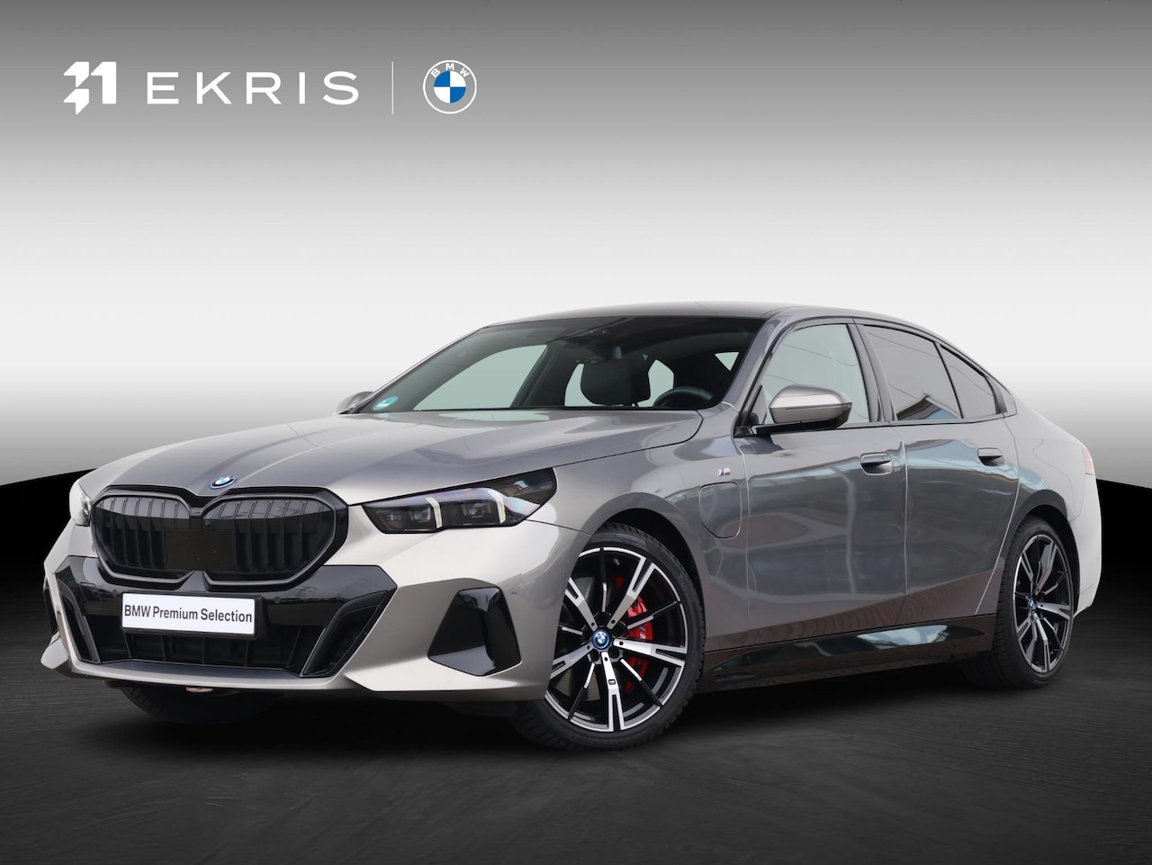 BMW 5-serie - 550e xDrive / M-Sport Pakket Pro / Stuur & Stoelverwarming / Stoel Ventilatie / Pano Dak / - AutoWereld.nl
