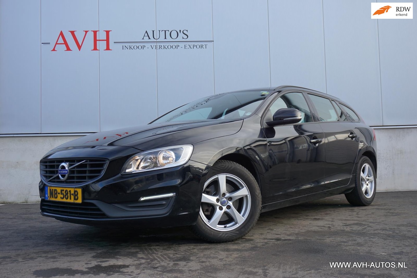 Volvo V60 - 2.0 D3 Kinetic 2.0 D3 Kinetic - AutoWereld.nl
