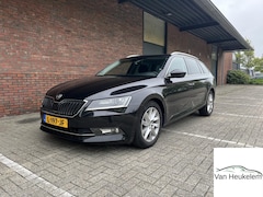 Skoda Superb Combi - 1.8 TSI Style Business | TREKHAAK 1800 KG | ADAPTIVE CRUISE