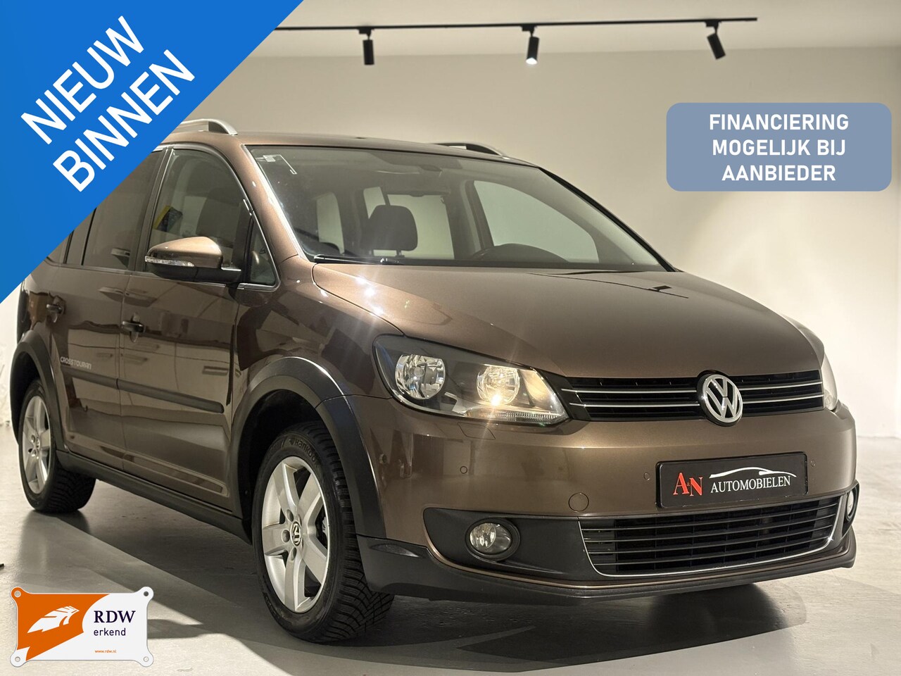 Volkswagen Touran Cross - 1.4 TSI 7p. - AutoWereld.nl