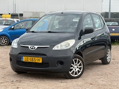 Hyundai i10 - 1.1 Pure/ ZEER ZUINIG