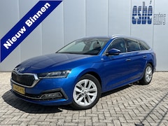 Skoda Octavia Combi - 1.5 TSI 150 pk First Edition Trekhaak Navi Led Matrix Stoelverwarming Adaptieve Cruise ACC