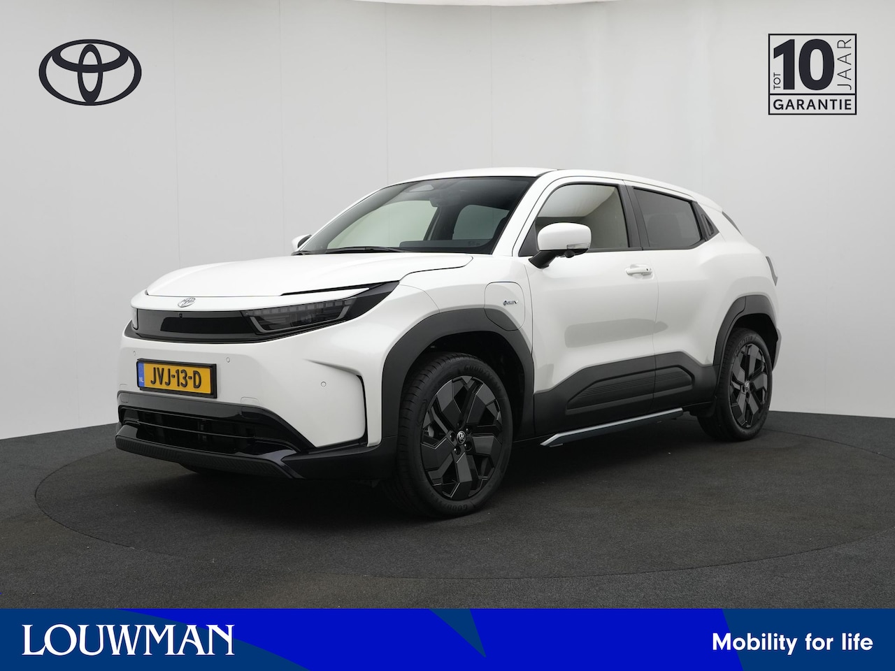 Toyota Urban Cruiser - Executive 61 kWh | Stuur en Stoelverwarming | Parkeersensoren V+A | Navigatie - AutoWereld.nl