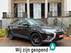 Mitsubishi Outlander - 2.0 Instyle+ 4WD 7P Automaat Sch-Dak Navi 360C Camera Trekhaak Climate Cruise Ctr