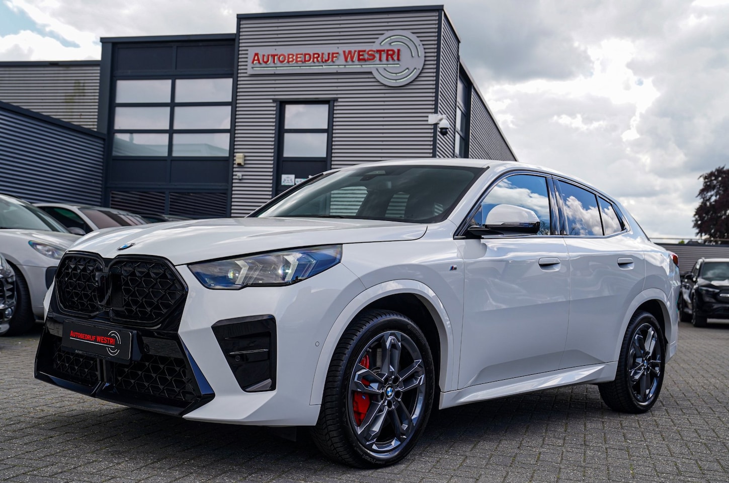 BMW X2 - SDrive20i |M-pakket | BMW LED | Elektrische verstelbare stoelen | Camera | Elektrische tre - AutoWereld.nl