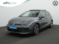 Volkswagen Golf - 1.5 eHybrid 204 pk Life Edition | Panoramadak | Stuur-/stoelverwarming | Achteruitrijcamer