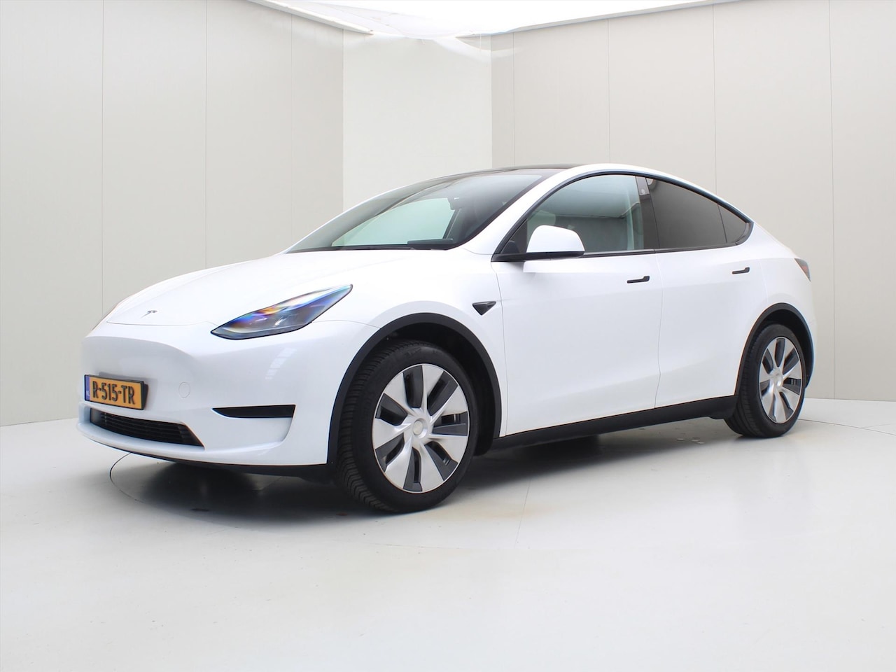 Tesla Model Y - Standard RWD Plus 351pk 93% SoH [ LFP ACCU+AUTOPILOT+19 INCH+PREMIUM AUDIO ] - AutoWereld.nl