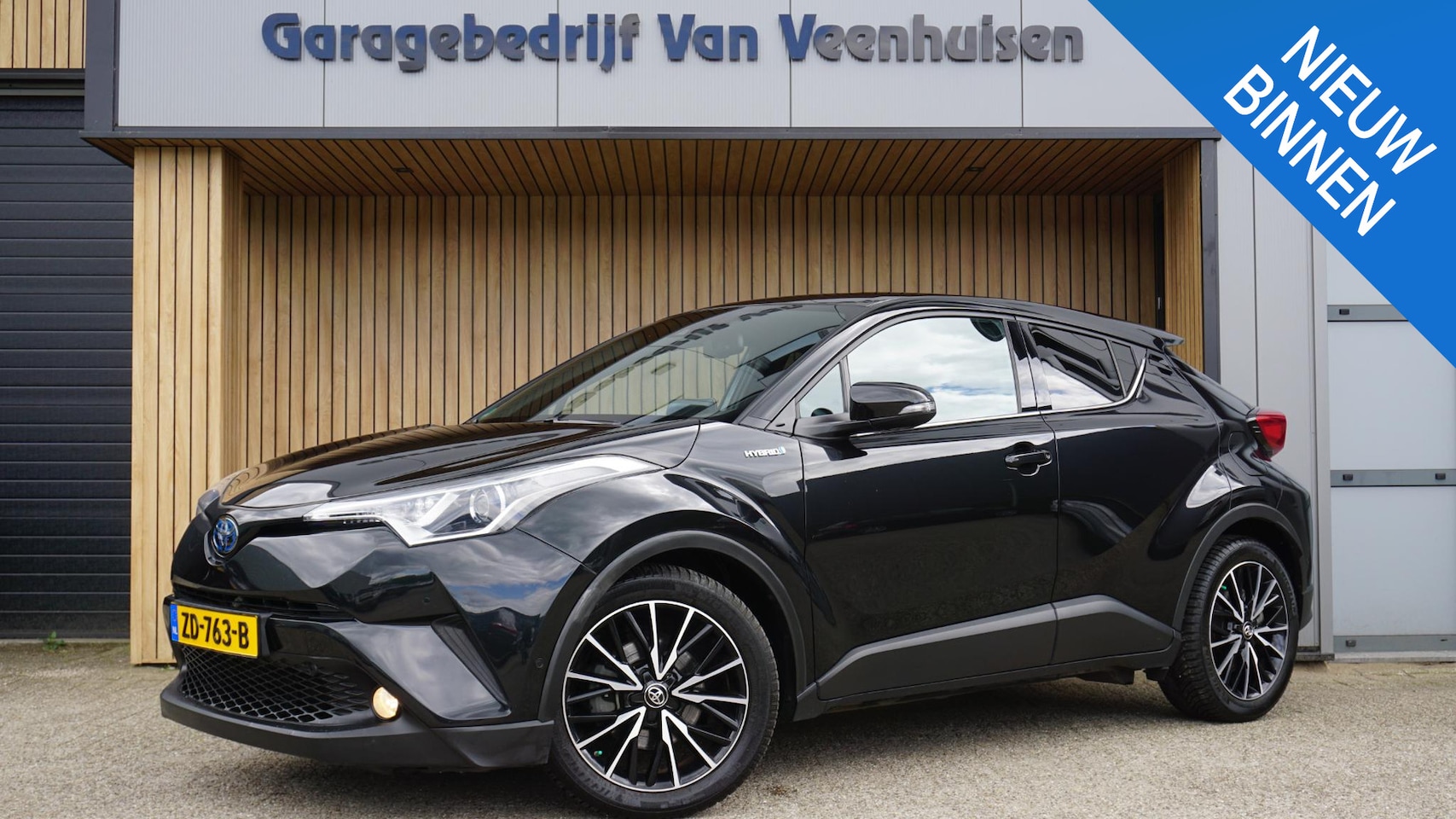 Toyota C-HR - 1.8 122pk Hybrid Executive H-Leder Keyless LED 17inch LM Stoel & Stuur V.W. Navi A-Camera - AutoWereld.nl