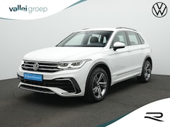 Volkswagen Tiguan - 1.4 TSI eHybrid 245 pk R-Line | Trekhaak | IQ Light | Stuur-/stoelverwarming | Navigatie |