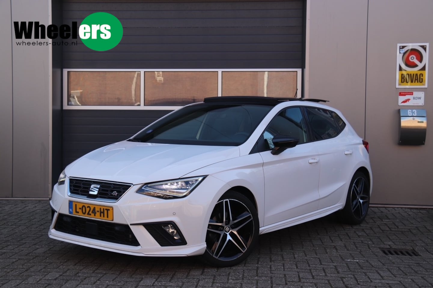 SEAT Ibiza - 1.0 TSI FR Business Intense Plus 1.0 TSI FR Business Intense Plus, Pano, Camera, Stoelverwarming - AutoWereld.nl