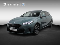BMW 1-serie - 120 M Sportpakket | Glazen Panoramadak | Driving Assistant Plus | Head-Up Display | 18"
