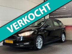 Ford Focus Wagon - 1.0 Cruise Control, Apple Carplay, Trekhaak, Parkeersensoren Achter, All-Season Banden, NA