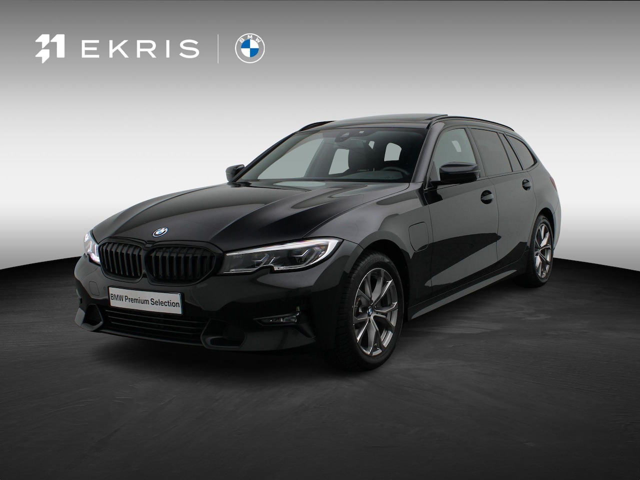 BMW 3-serie Touring - 320e Sport Line | Laserlicht | Panoramadak | HiFi | 17" - AutoWereld.nl