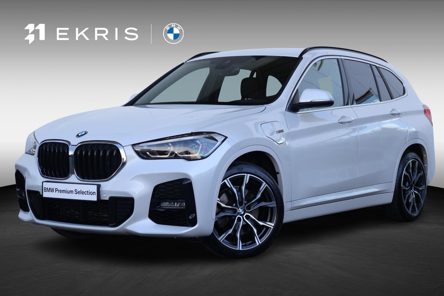 BMW X1 - xDrive25e | M-Sport Pakket | Trekhaak | Stoelverwarming Voor | Achteruitrijcamera | - AutoWereld.nl