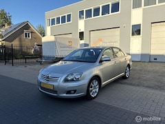 Toyota Avensis - 1.8 VVTi Luna Clima Trekhaak Automaat NAP