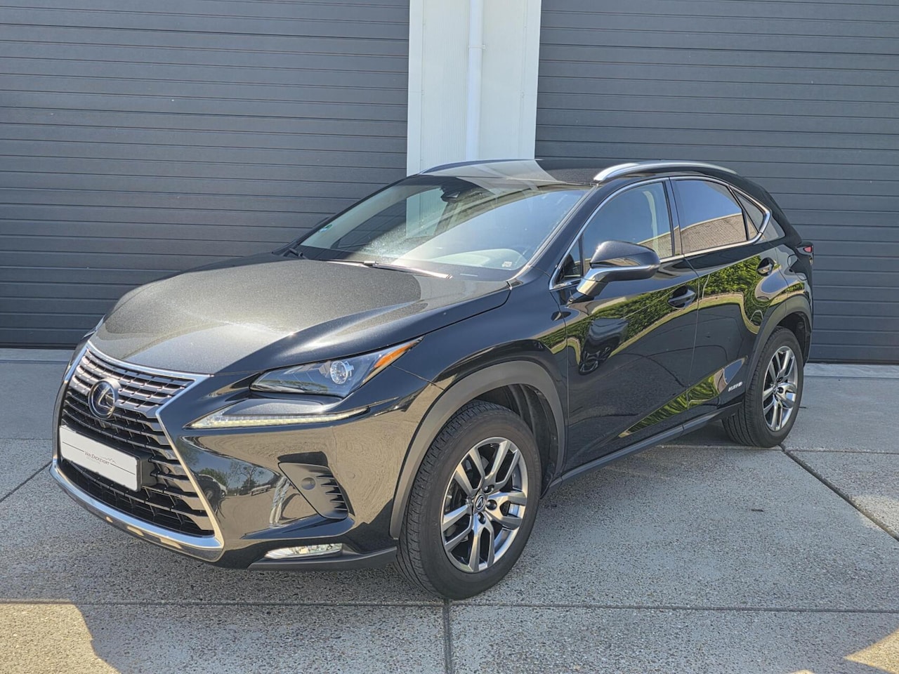 Lexus NX - 300h AWD Luxury LINE IN NIEUWSTAAT - AutoWereld.nl