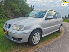 Volkswagen Polo - 1.4 Trendline